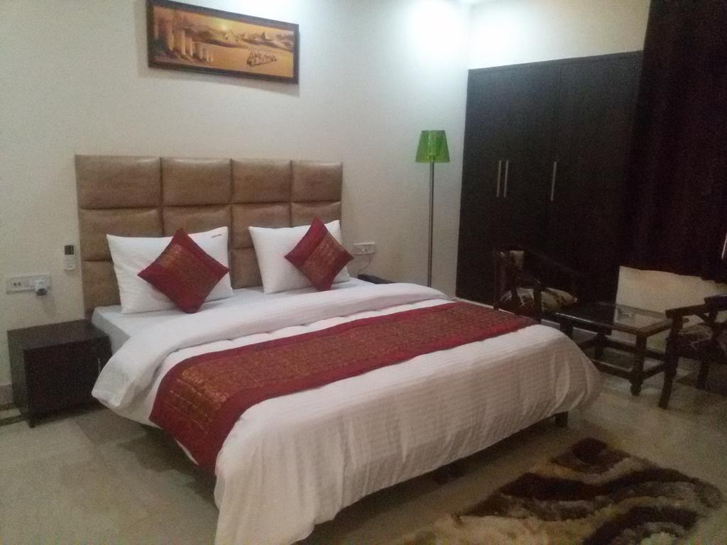 Hotel Smart Inn-2 New Delhi Exterior photo