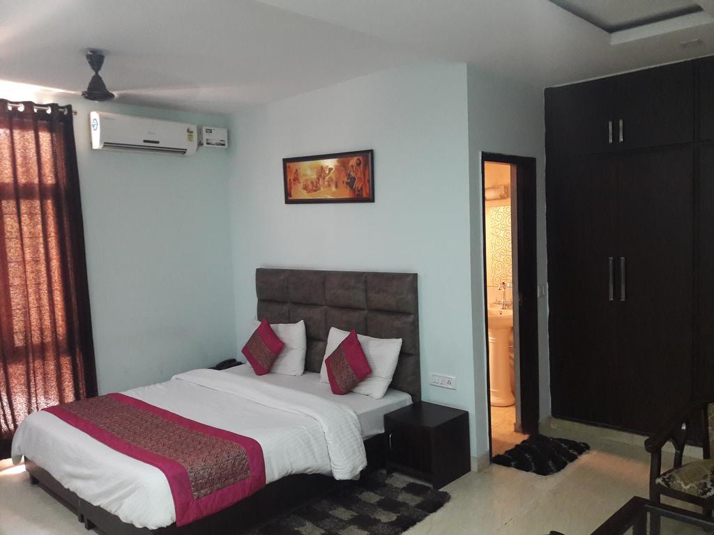 Hotel Smart Inn-2 New Delhi Exterior photo