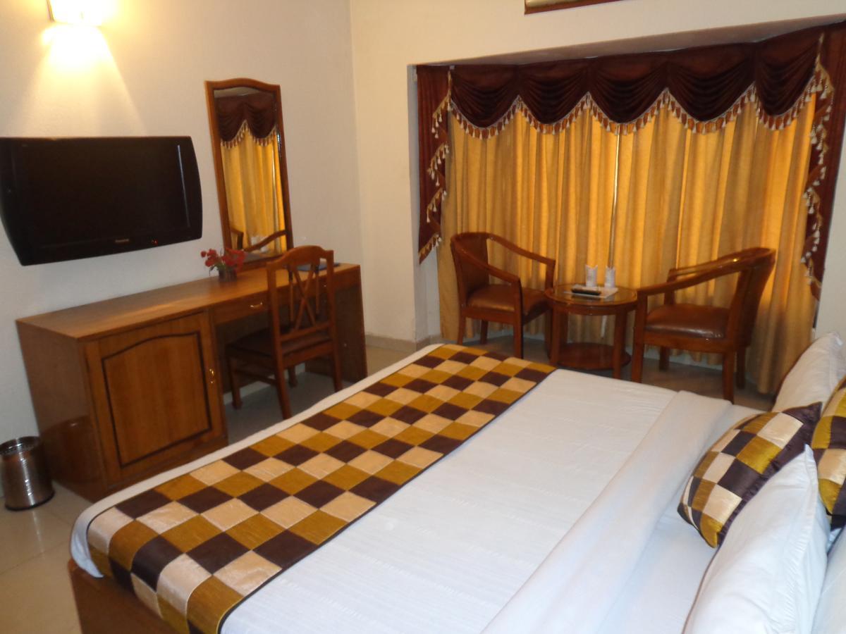 Hotel Smart Inn-2 New Delhi Exterior photo