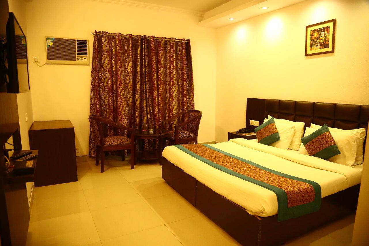 Hotel Smart Inn-2 New Delhi Exterior photo