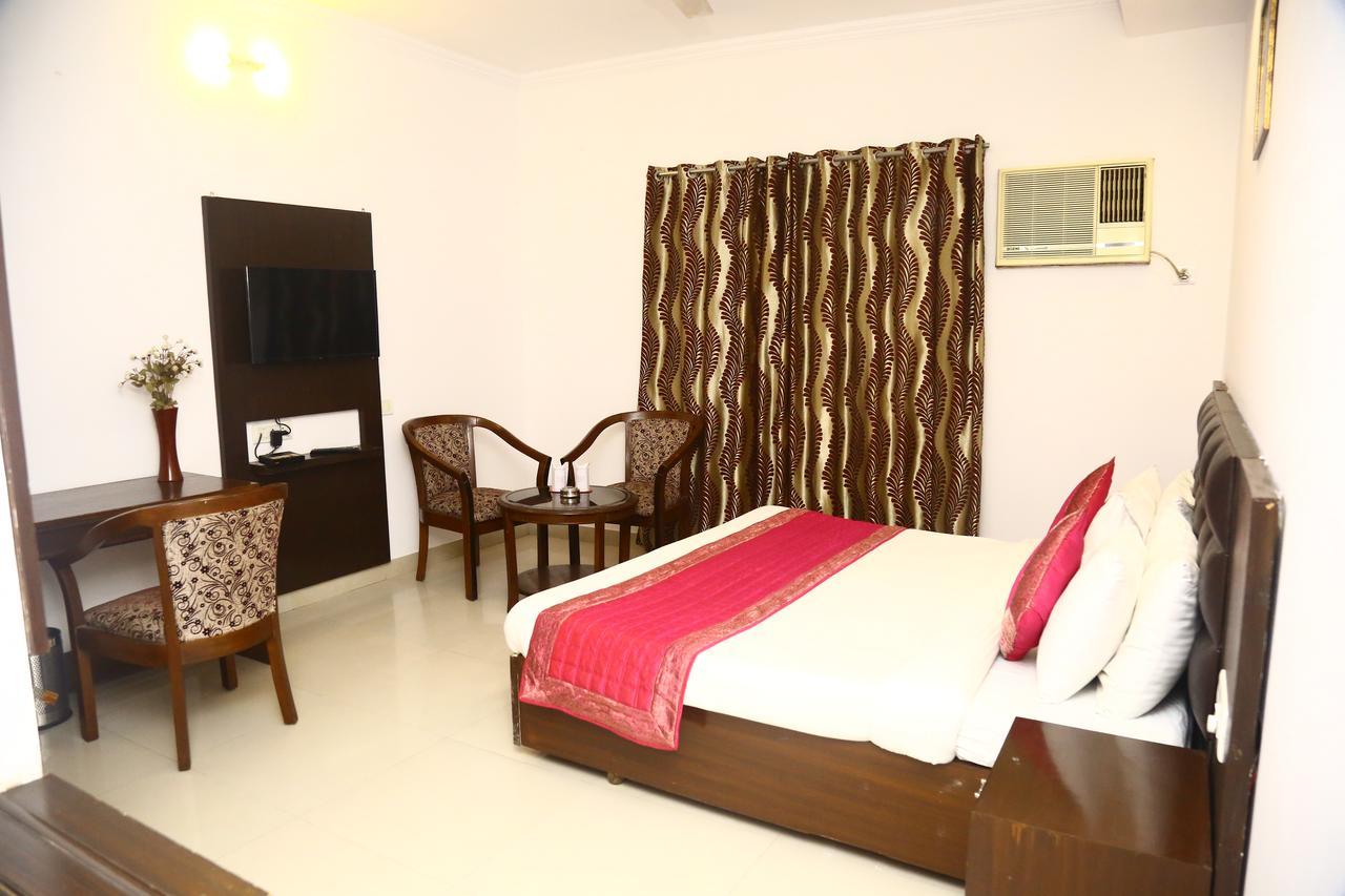 Hotel Smart Inn-2 New Delhi Exterior photo